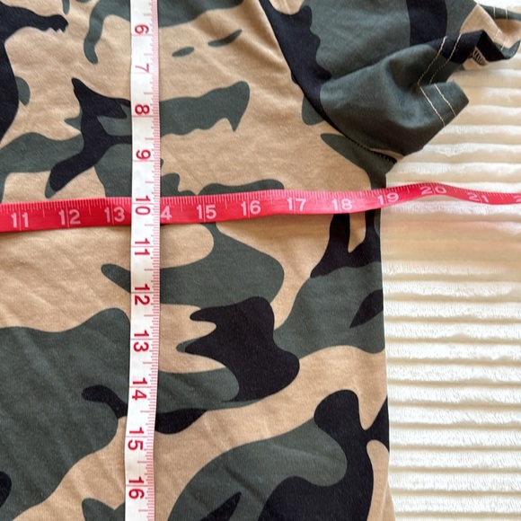 B Brand Khaki Black Green Camo Fatigue Short Sleeve Crewneck T-Shirt Medium - Picture 4 of 8